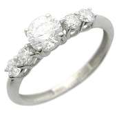 Кольцо с 5 фианитами весом 2.3 карат из белого золота 585 пробы