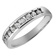 Кольцо с фианитами из белого золота 585 пробы