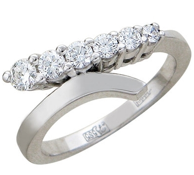 Кольцо из белого золота 585 пробы с бриллиантом