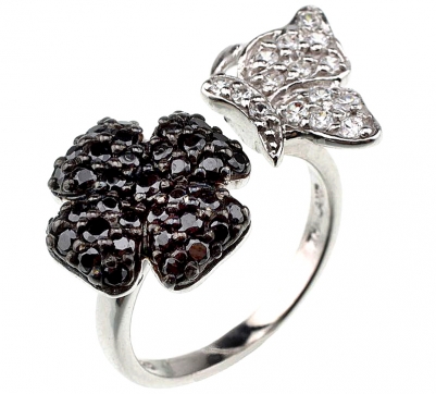 Кольцо из серебра 925 пробы с кубиком циркония