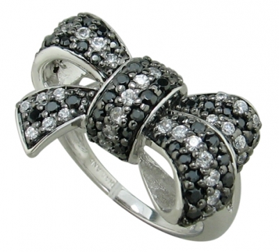 Кольцо из серебра 925 пробы с кубиком циркония