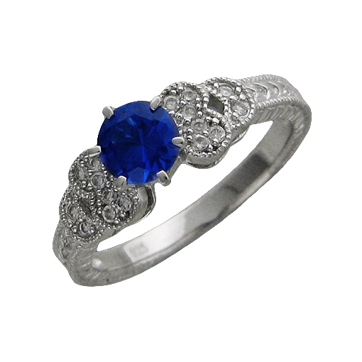 Кольцо с цирконами из серебра 925 пробы